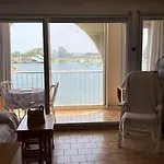 Au Panoramic Apartman *